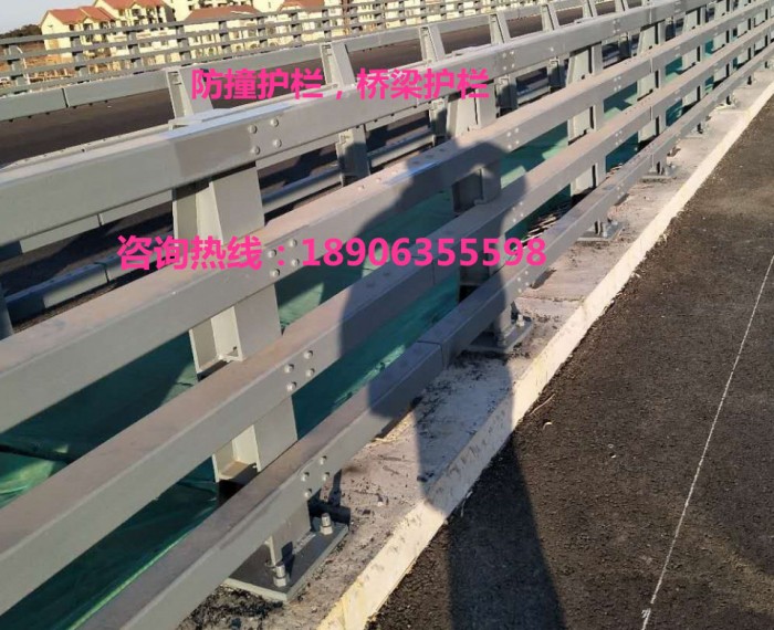 防撞護欄，防撞立柱廠家