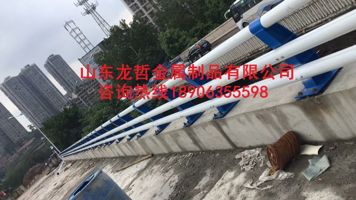 橋梁防撞護(hù)欄，防撞立柱